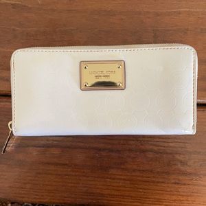 Michael Kors wallet